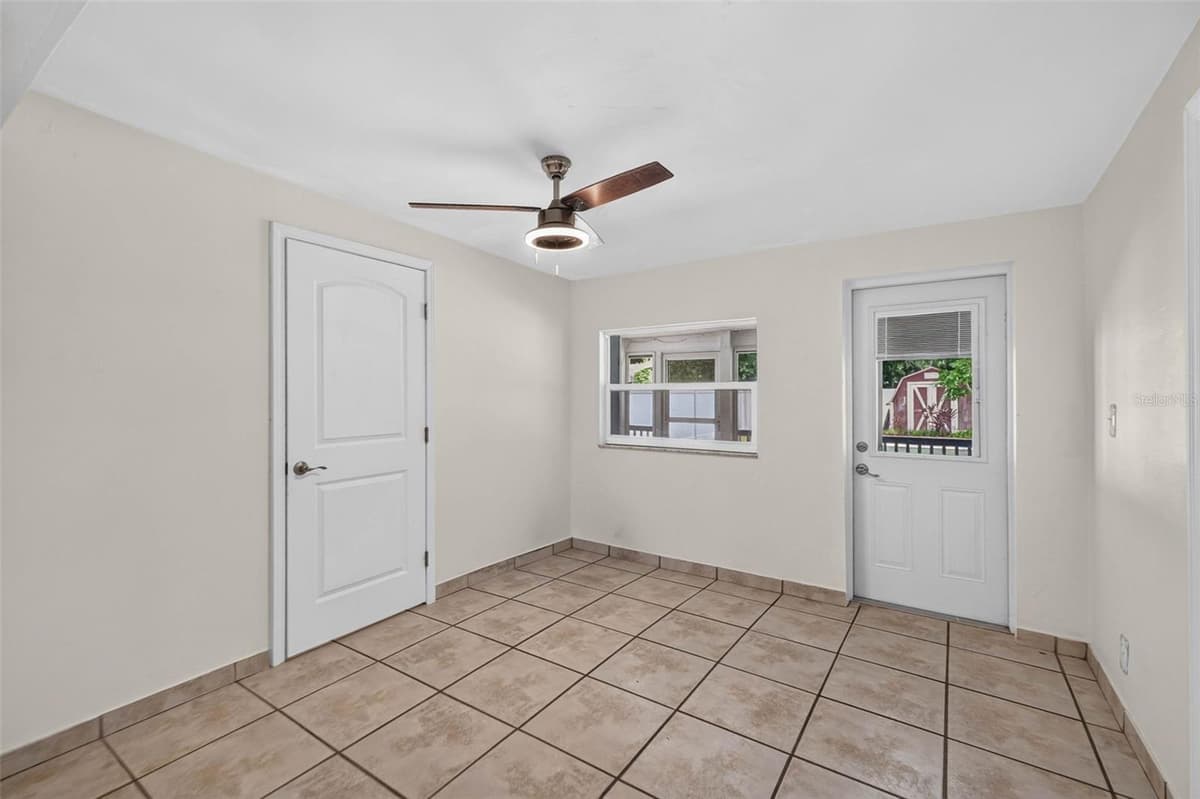 6172 59TH PLACE — photo 15 of 30