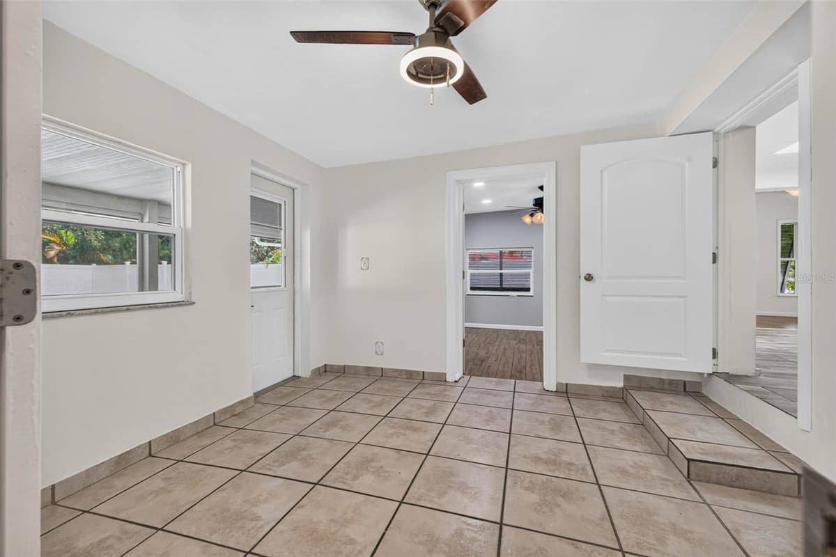 6172 59TH PLACE — photo 16 of 30