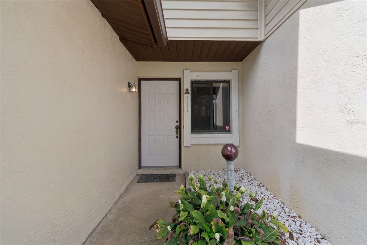 609 GREEN VALLEY ROAD — photo 4 of 75