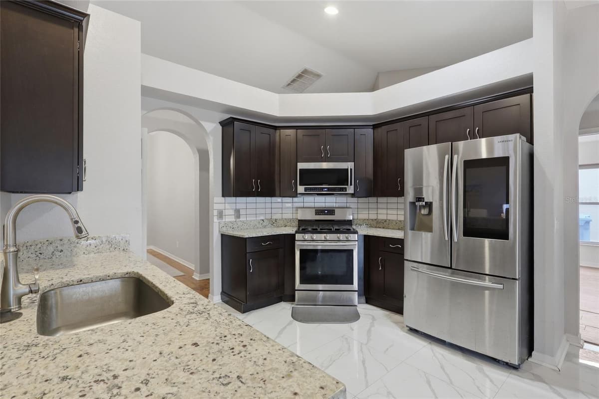 2208 KATANA PLACE — photo 14 of 39