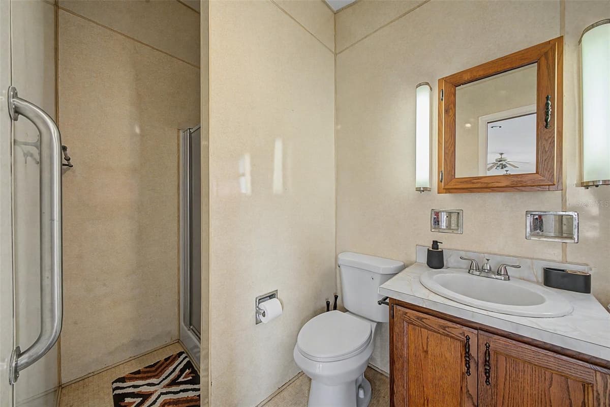 906 WHATLEY COURT — photo 37 of 54