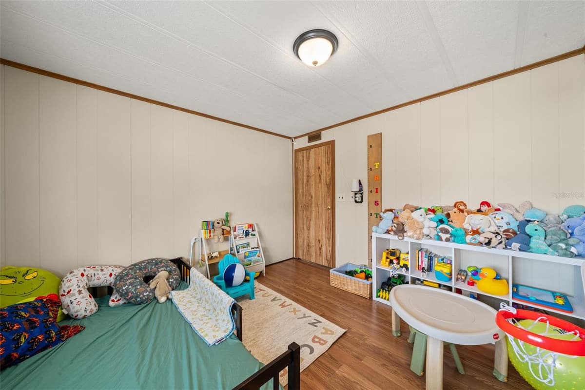 906 WHATLEY COURT — photo 31 of 54