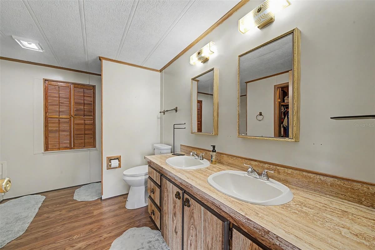 906 WHATLEY COURT — photo 21 of 54
