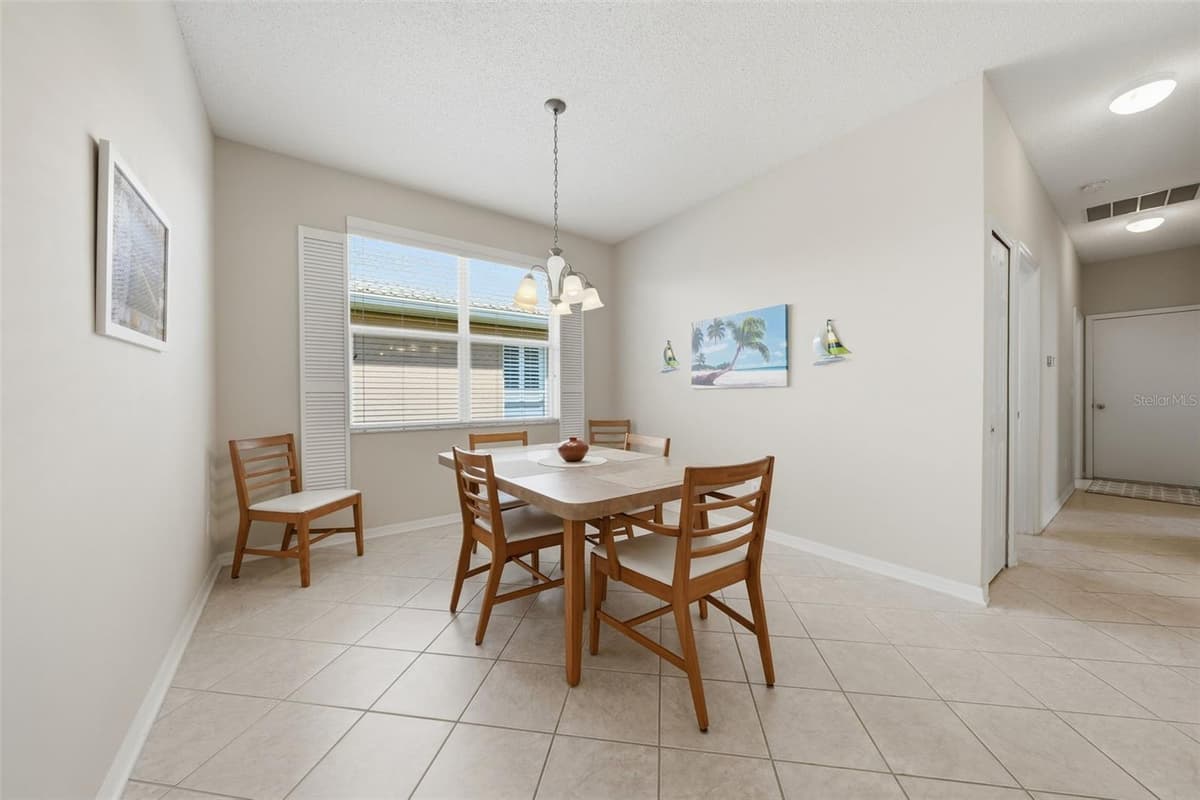9076 SAINT ANDREWS WAY — photo 19 of 52