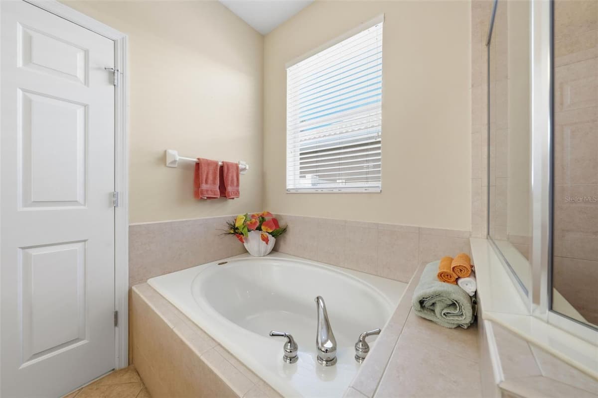9076 SAINT ANDREWS WAY — photo 34 of 52