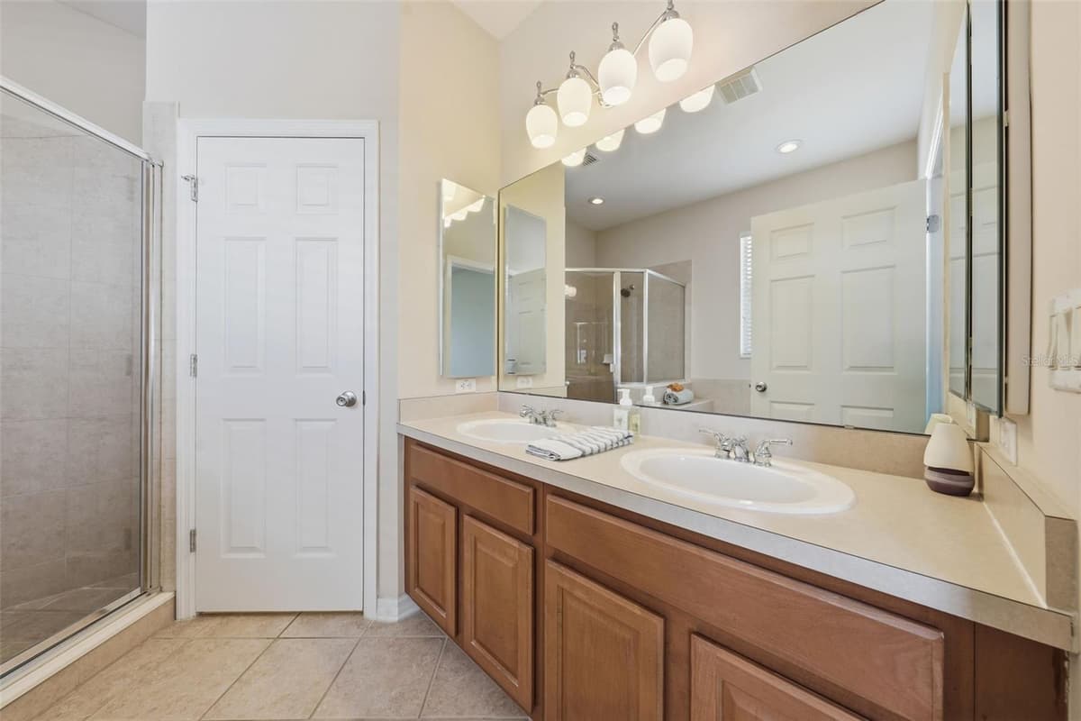 9076 SAINT ANDREWS WAY — photo 32 of 52
