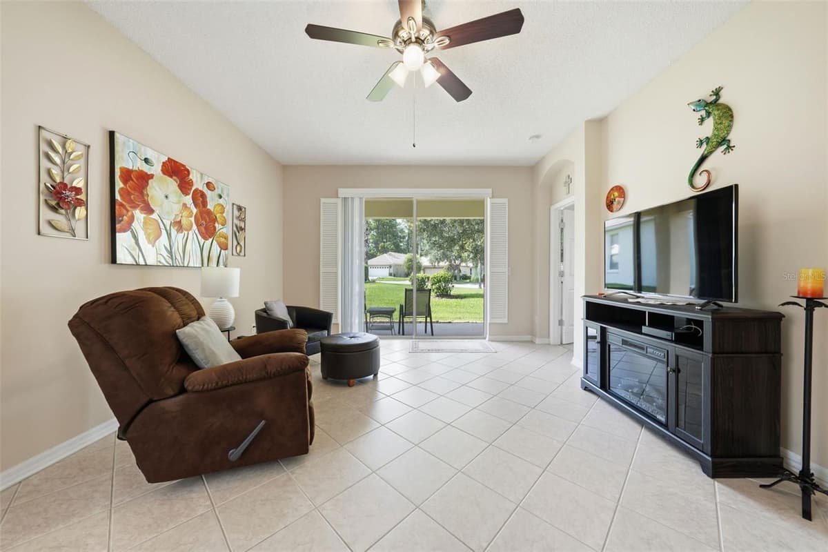 9076 SAINT ANDREWS WAY — photo 13 of 52