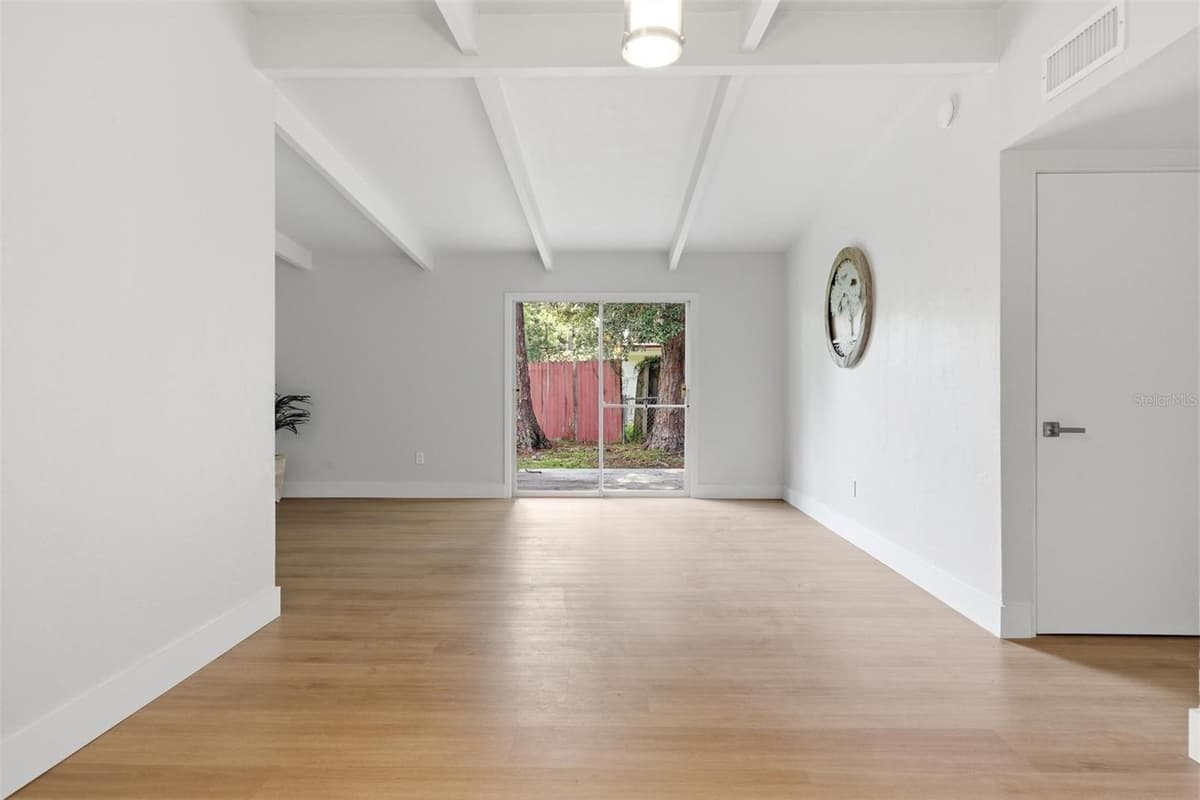 2832 11TH TERRACE — photo 7 of 51