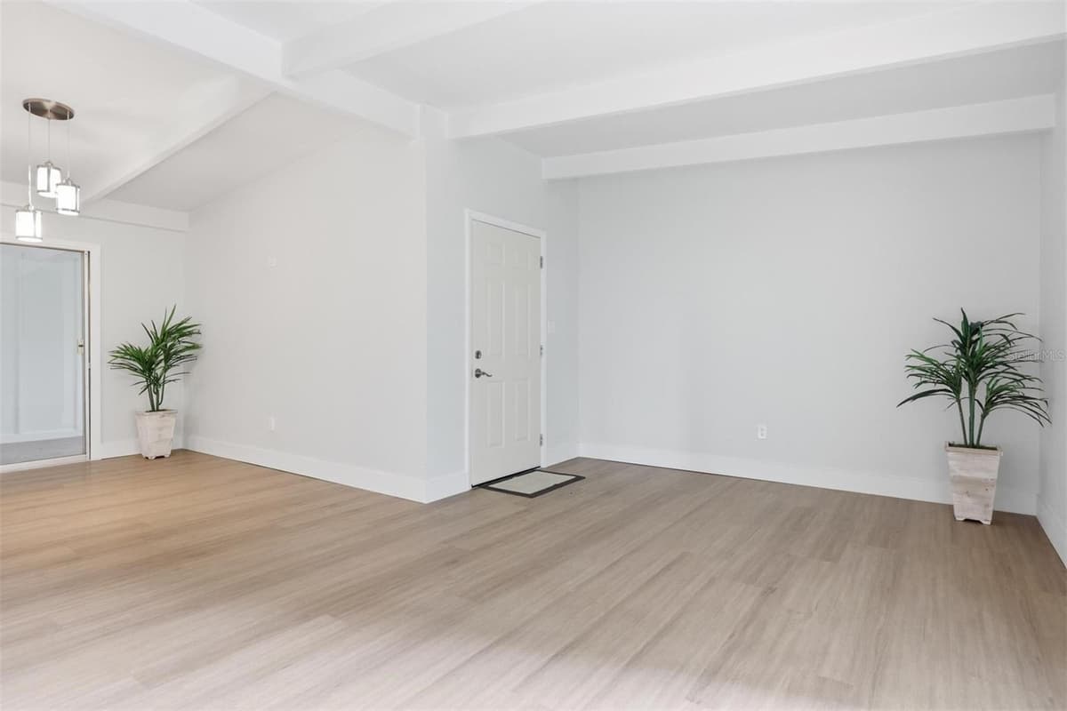 2832 11TH TERRACE — photo 9 of 51