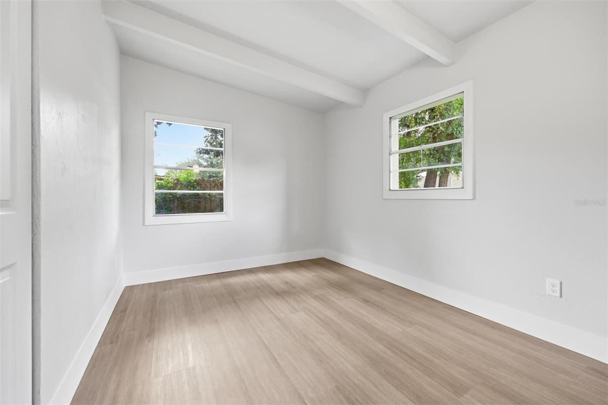 2832 11TH TERRACE — photo 30 of 51