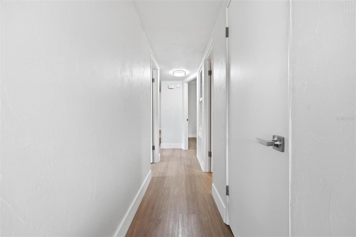 2832 11TH TERRACE — photo 17 of 51