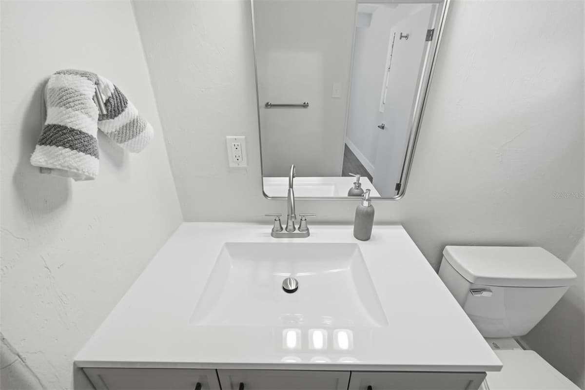2832 11TH TERRACE — photo 33 of 51
