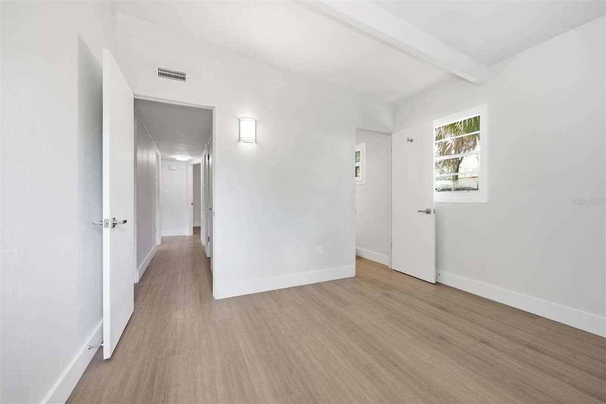 2832 11TH TERRACE — photo 34 of 51