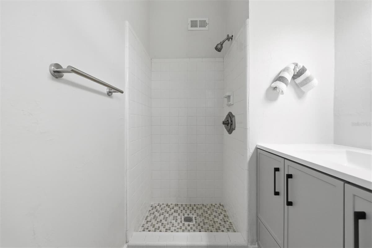 2832 11TH TERRACE — photo 32 of 51