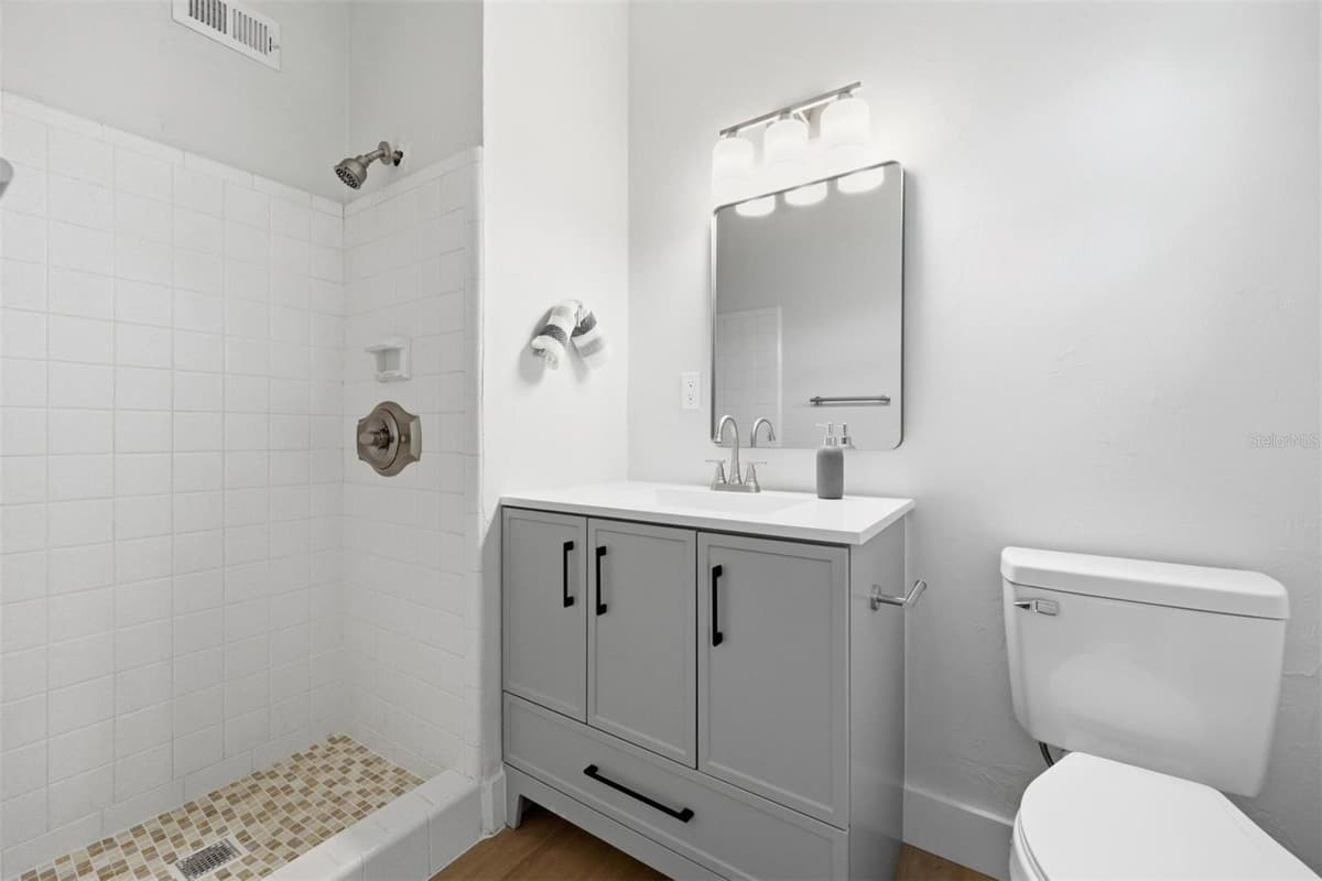 2832 11TH TERRACE — photo 31 of 51