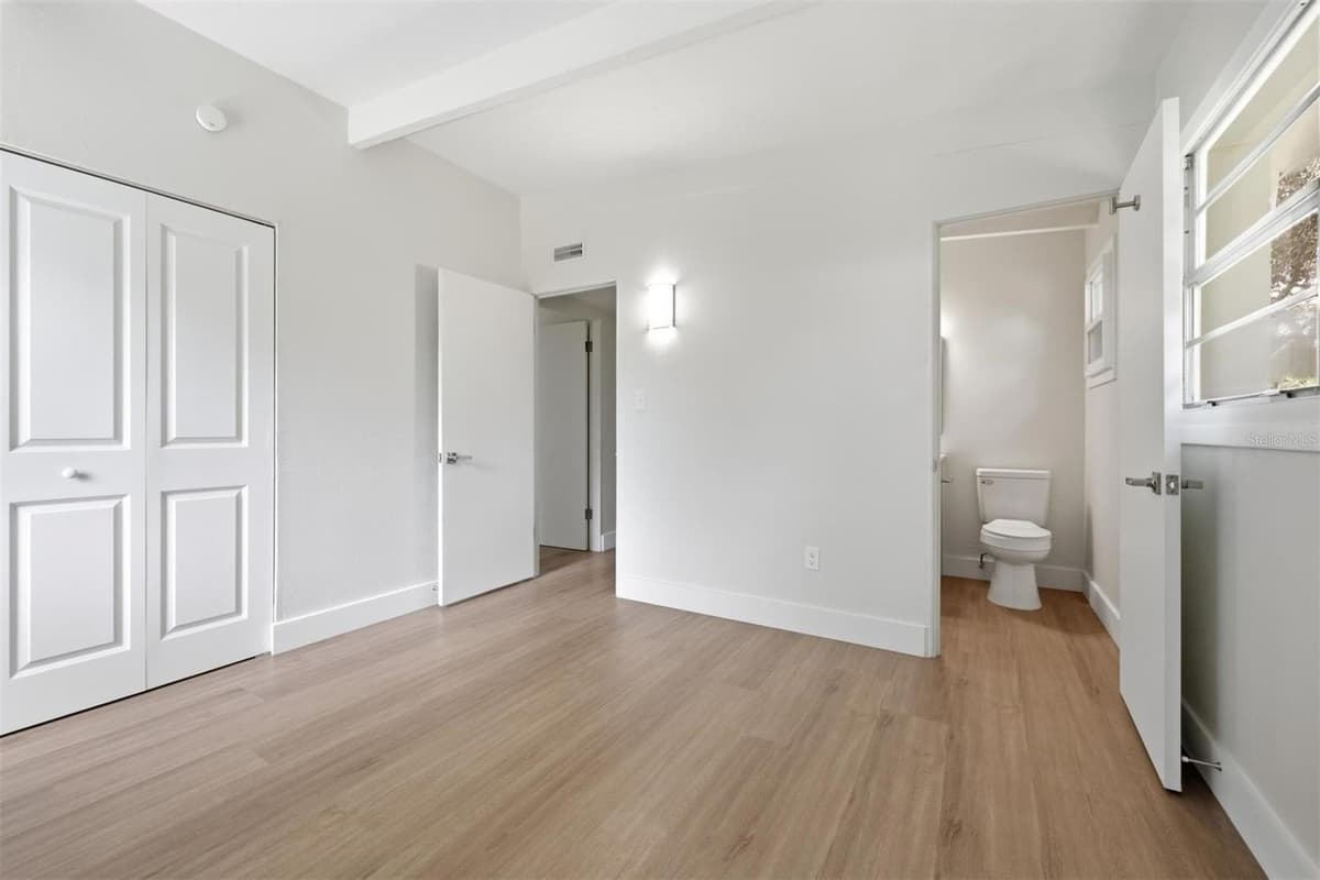 2832 11TH TERRACE — photo 35 of 51