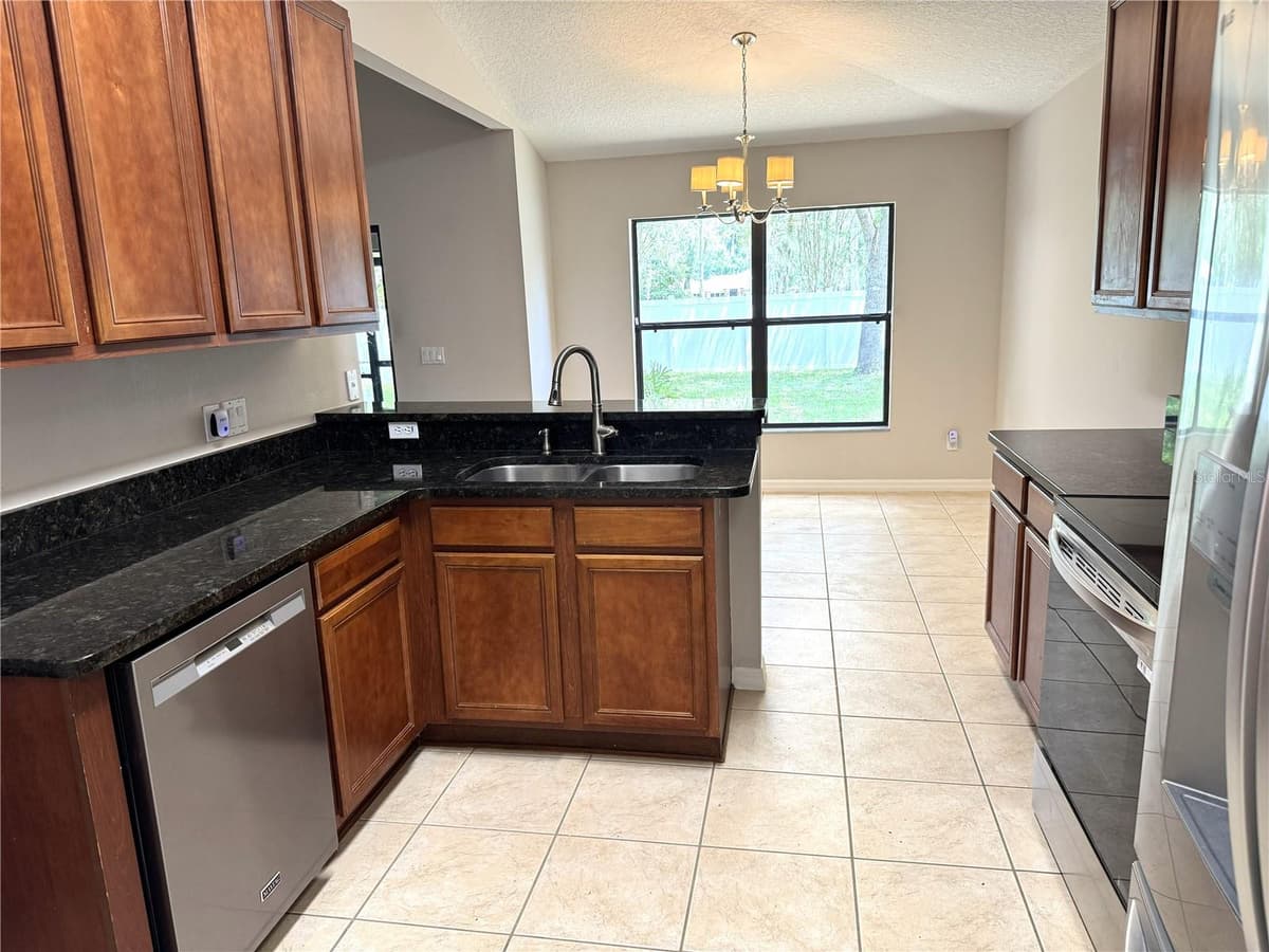 1209 BRAMLEY LANE — photo 10 of 24