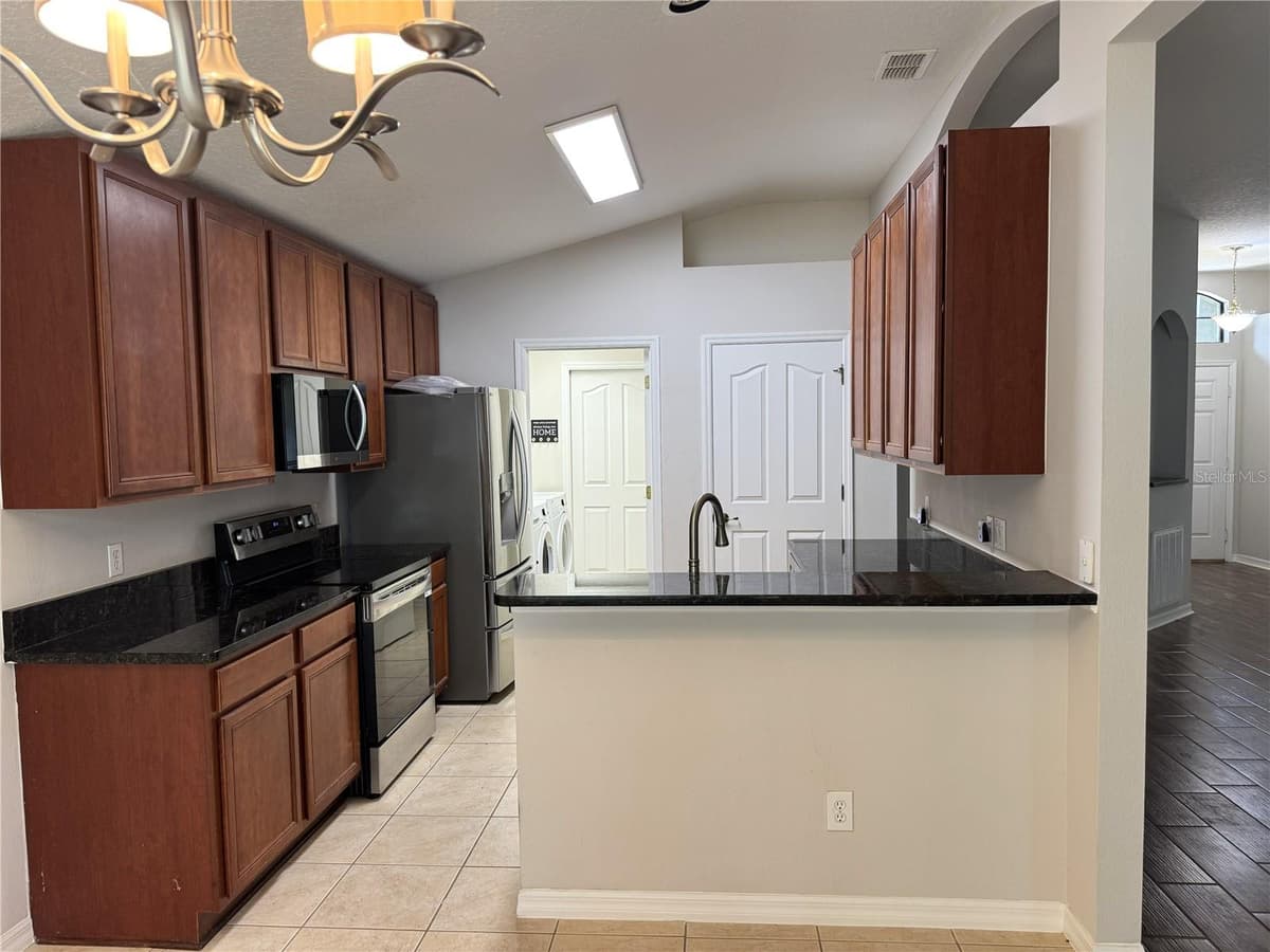 1209 BRAMLEY LANE — photo 9 of 24