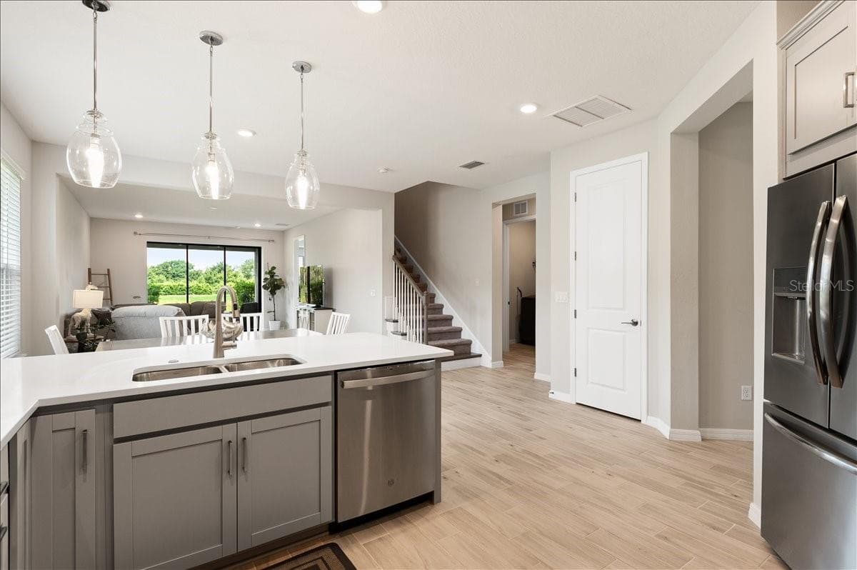 9016 TEQUILA SUNRISE DRIVE — photo 11 of 69