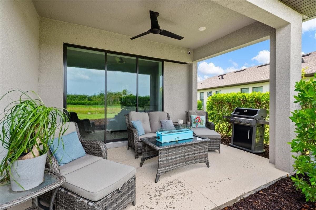 9016 TEQUILA SUNRISE DRIVE — photo 42 of 69