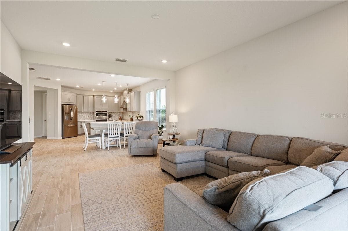 9016 TEQUILA SUNRISE DRIVE — photo 18 of 69