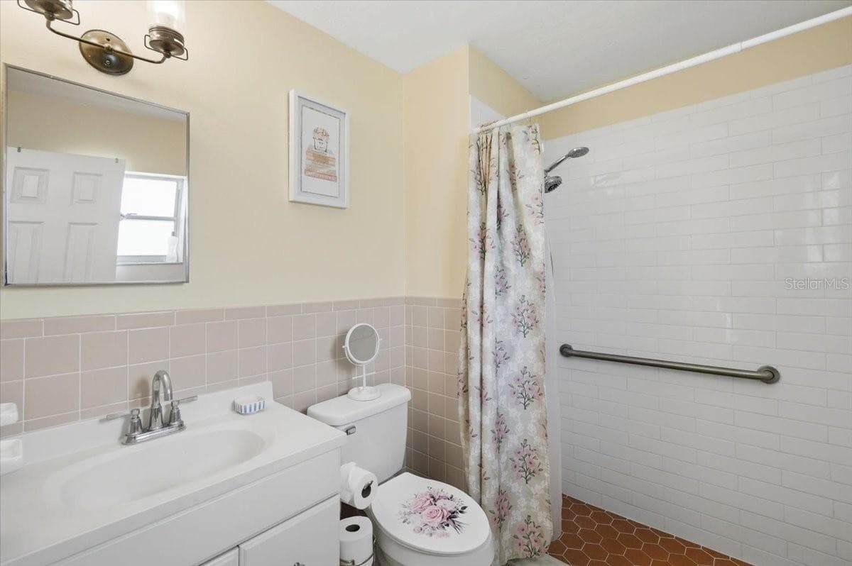 156 MANSEAU DRIVE — photo 25 of 46