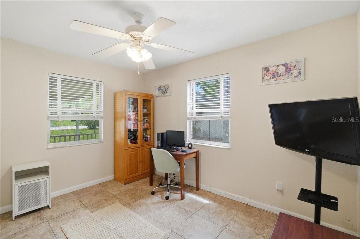 156 MANSEAU DRIVE — photo 35 of 46