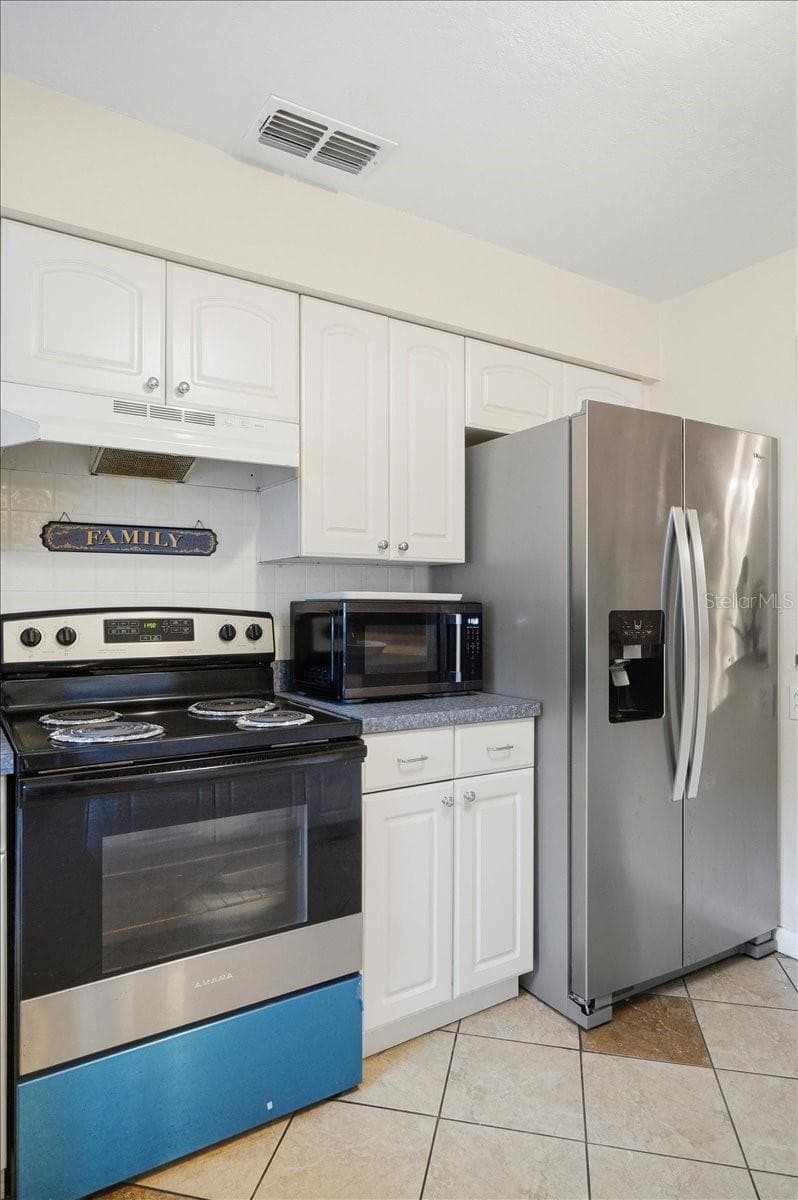 156 MANSEAU DRIVE — photo 18 of 46