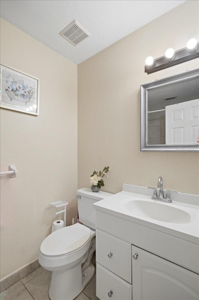 156 MANSEAU DRIVE — photo 31 of 46