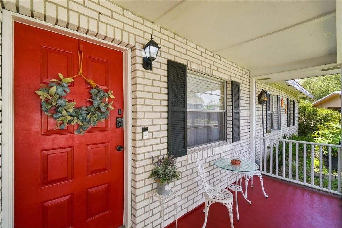 156 MANSEAU DRIVE — photo 10 of 46