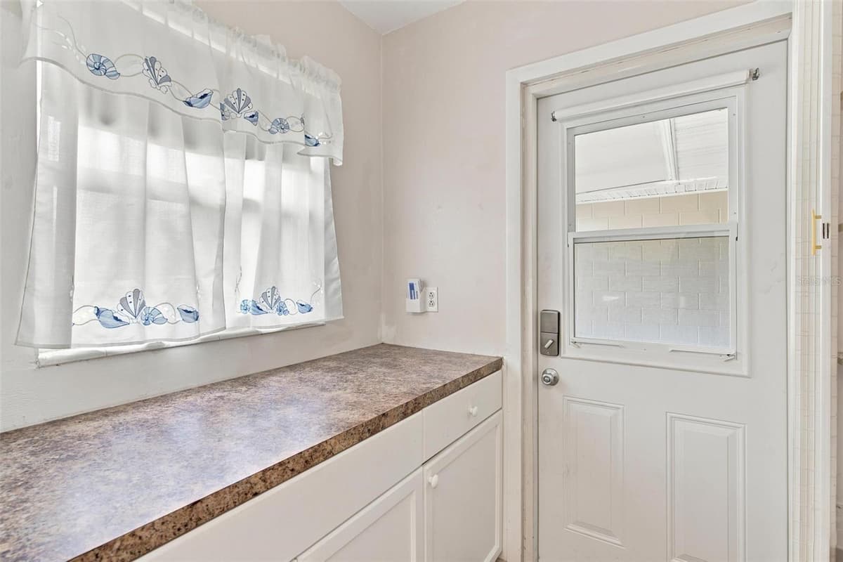 1631 CANAL COURT — photo 8 of 44
