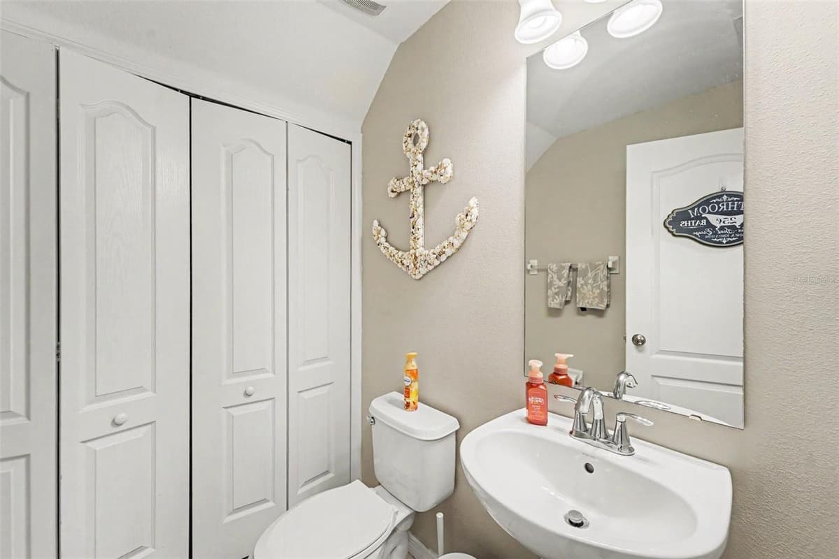 6255 TIMBERLY LN — photo 19 of 28