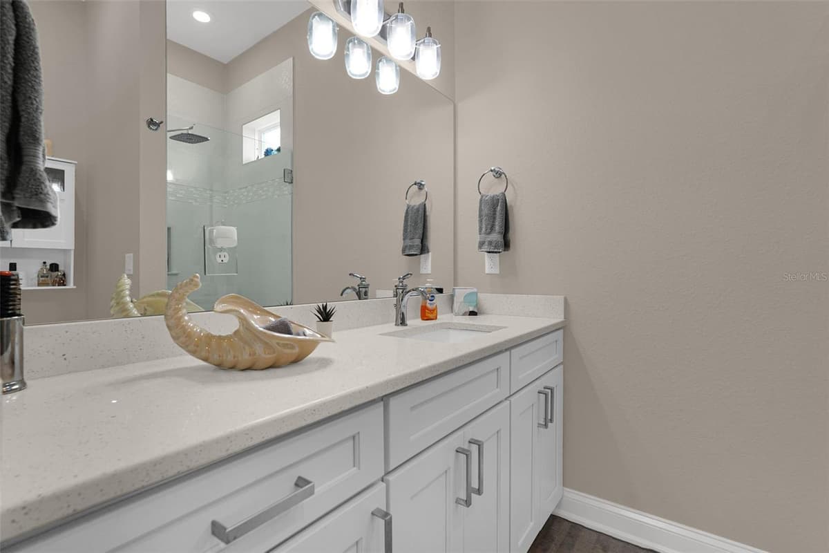 3261 FISH HAWK DRIVE — photo 9 of 43