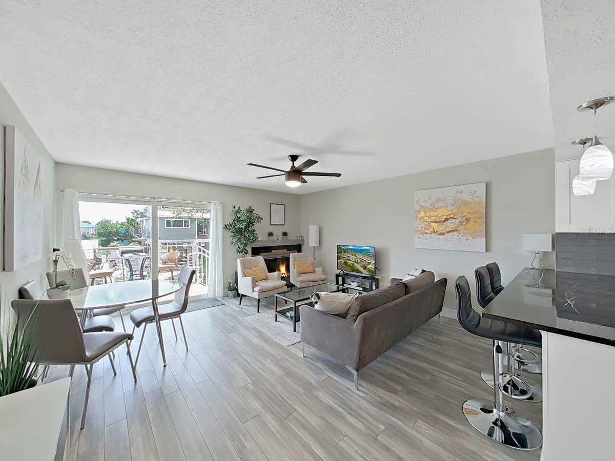 433 PAULA DRIVE — photo 15 of 43