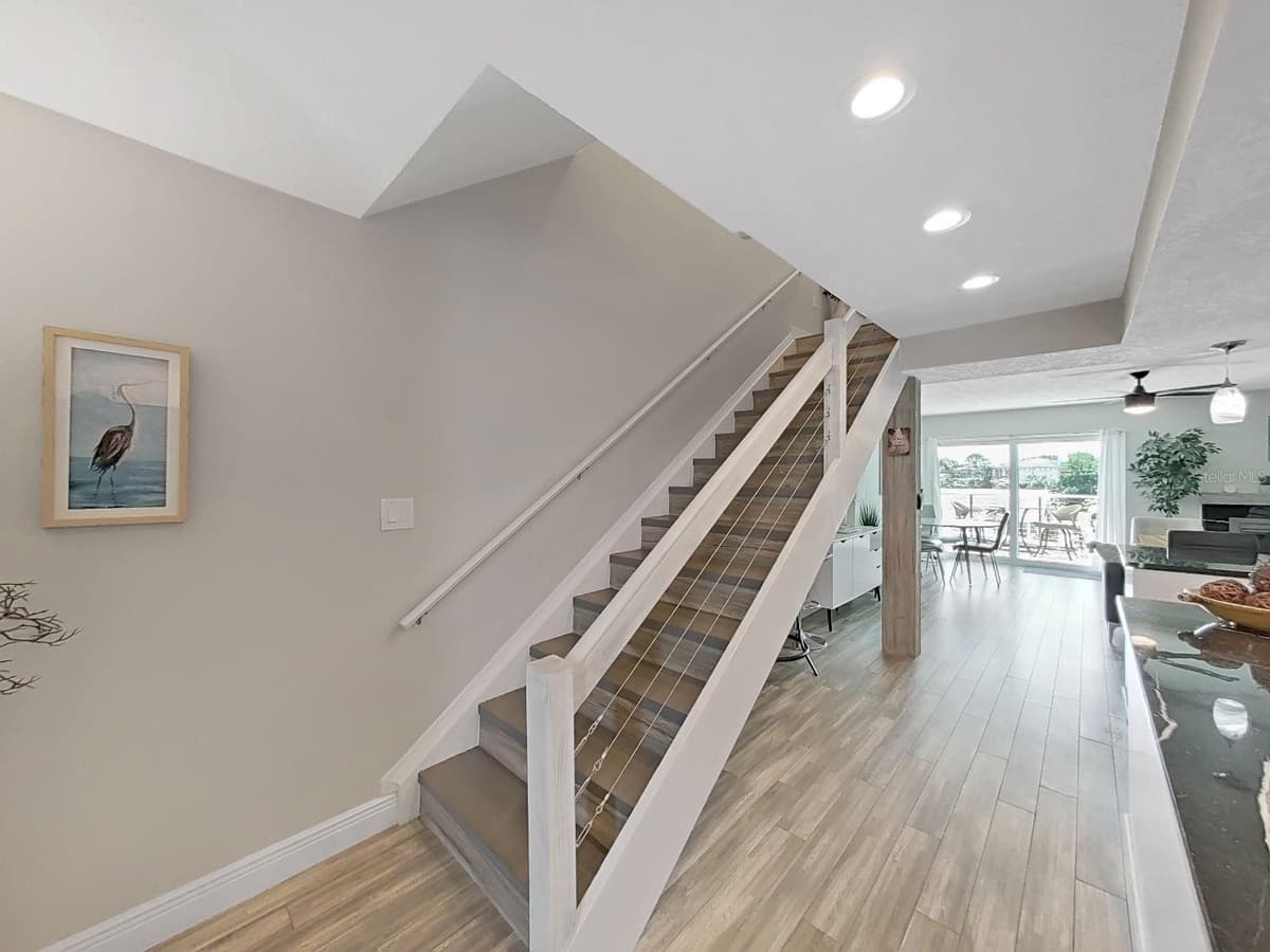 433 PAULA DRIVE — photo 8 of 43