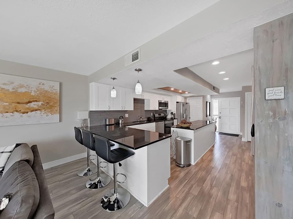 433 PAULA DRIVE — photo 16 of 43