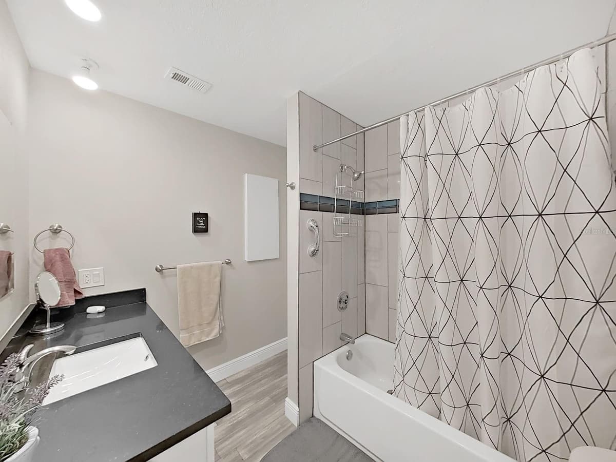 433 PAULA DRIVE — photo 30 of 43