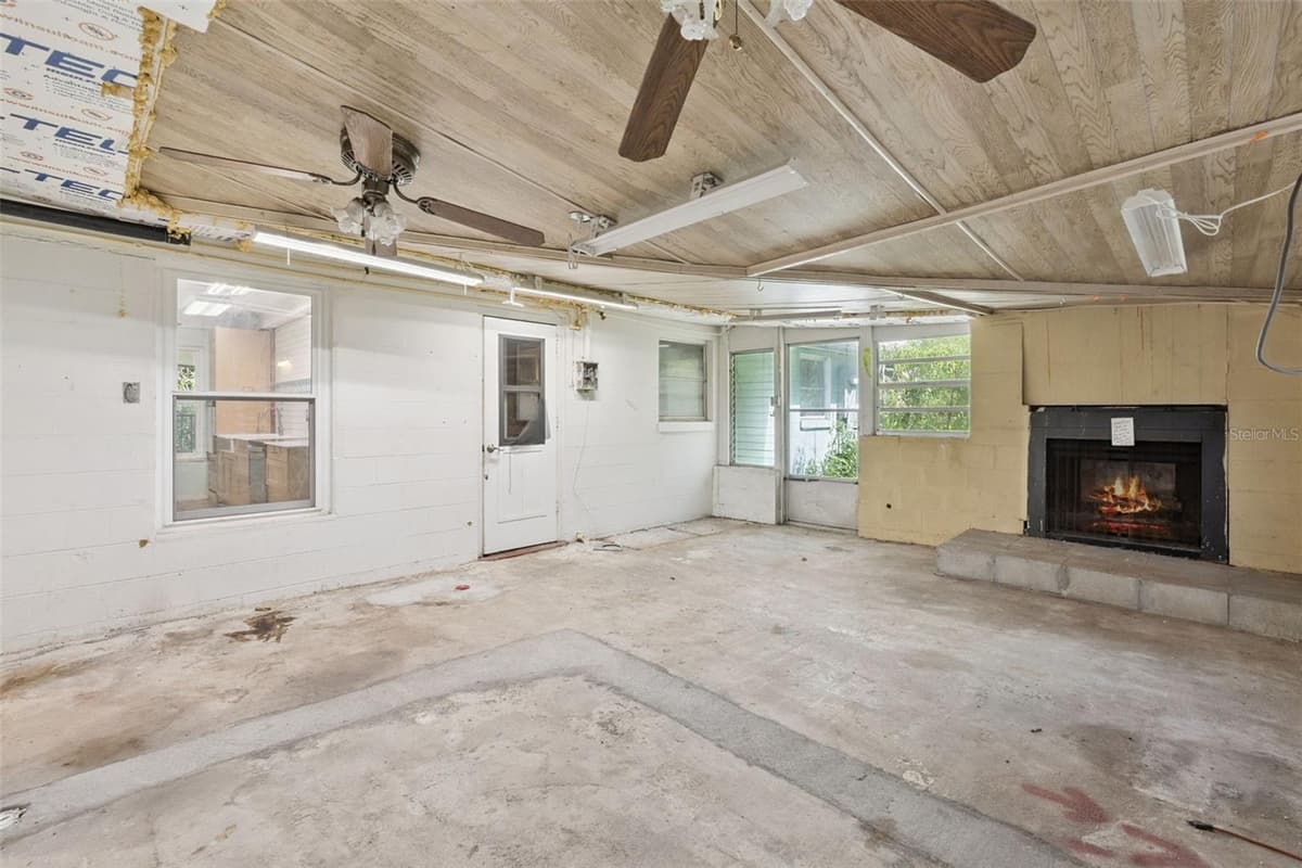 1730 NEPTUNE ROAD — photo 9 of 57