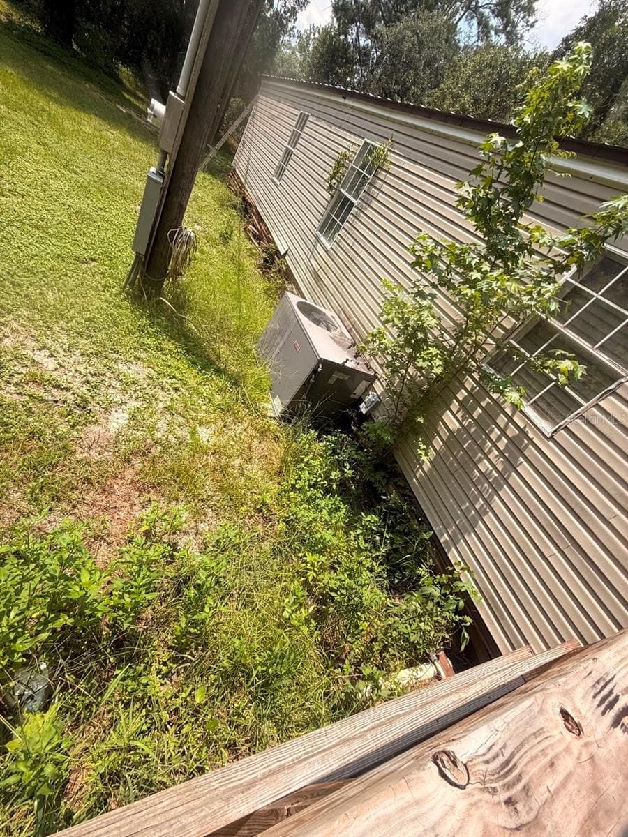 10105 MCMAHON AVENUE — photo 4 of 11