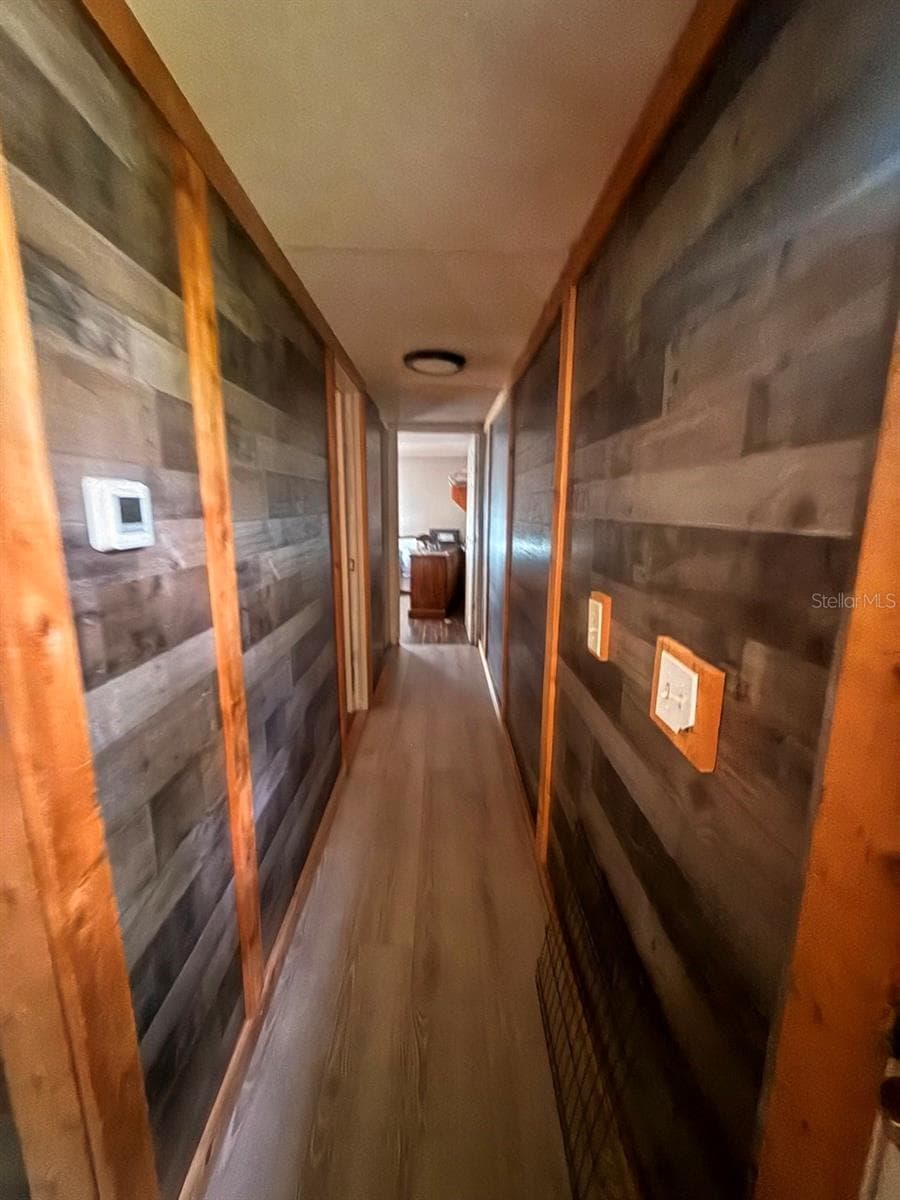 10105 MCMAHON AVENUE — photo 8 of 11