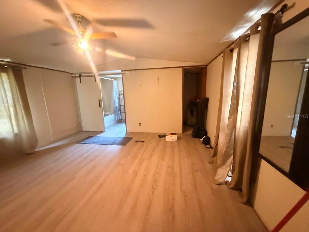 10105 MCMAHON AVENUE — photo 5 of 11