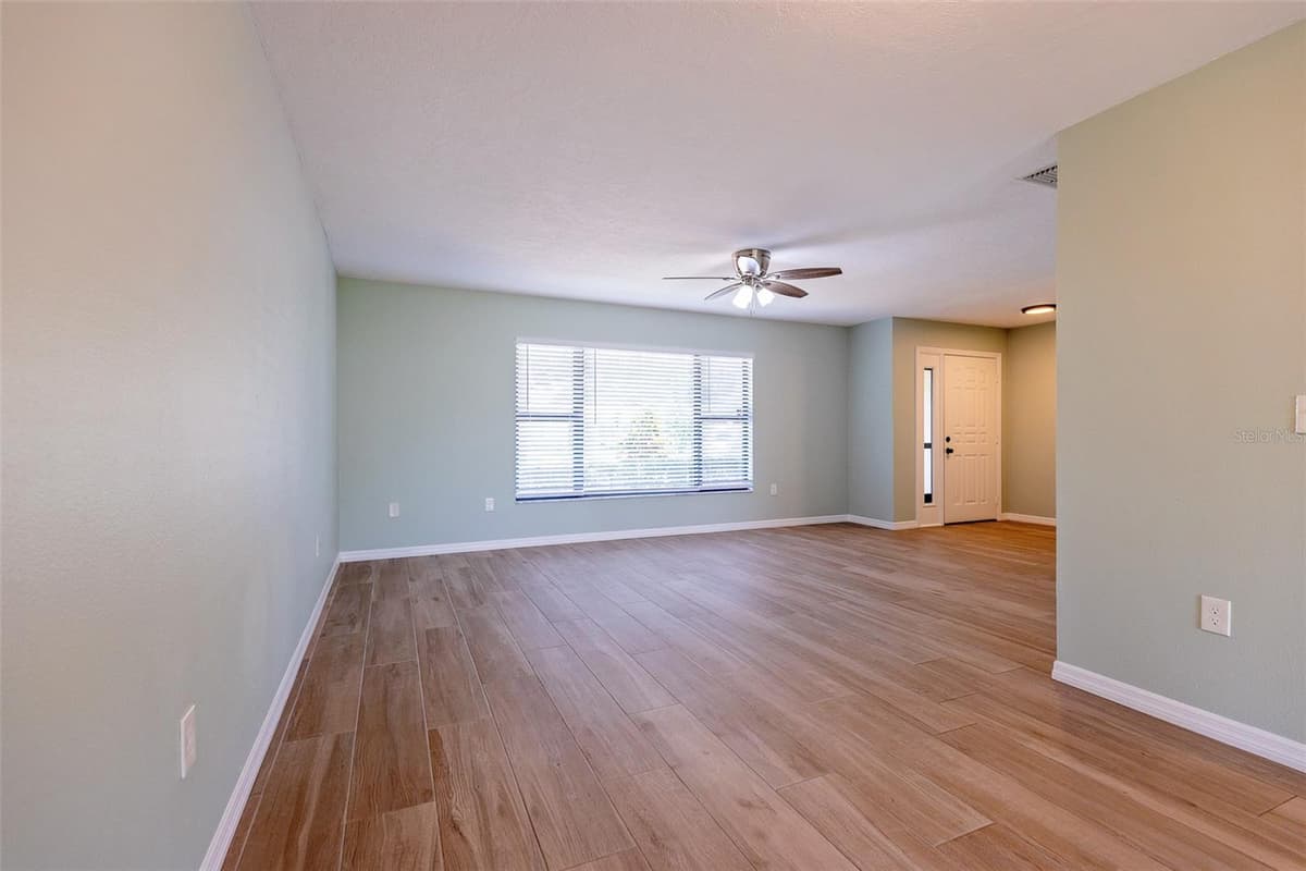 4005 17TH AVENUE — photo 15 of 40