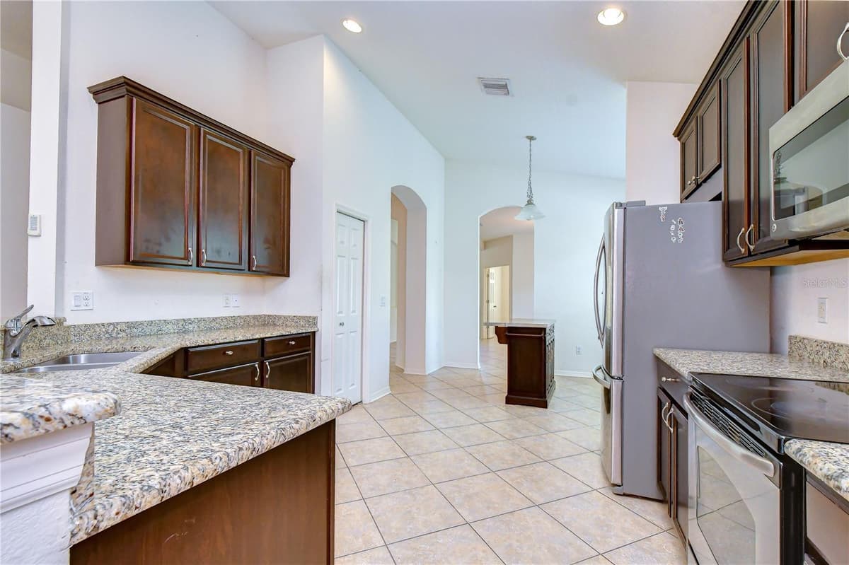 8443 WHITE POPLAR DRIVE — photo 39 of 100