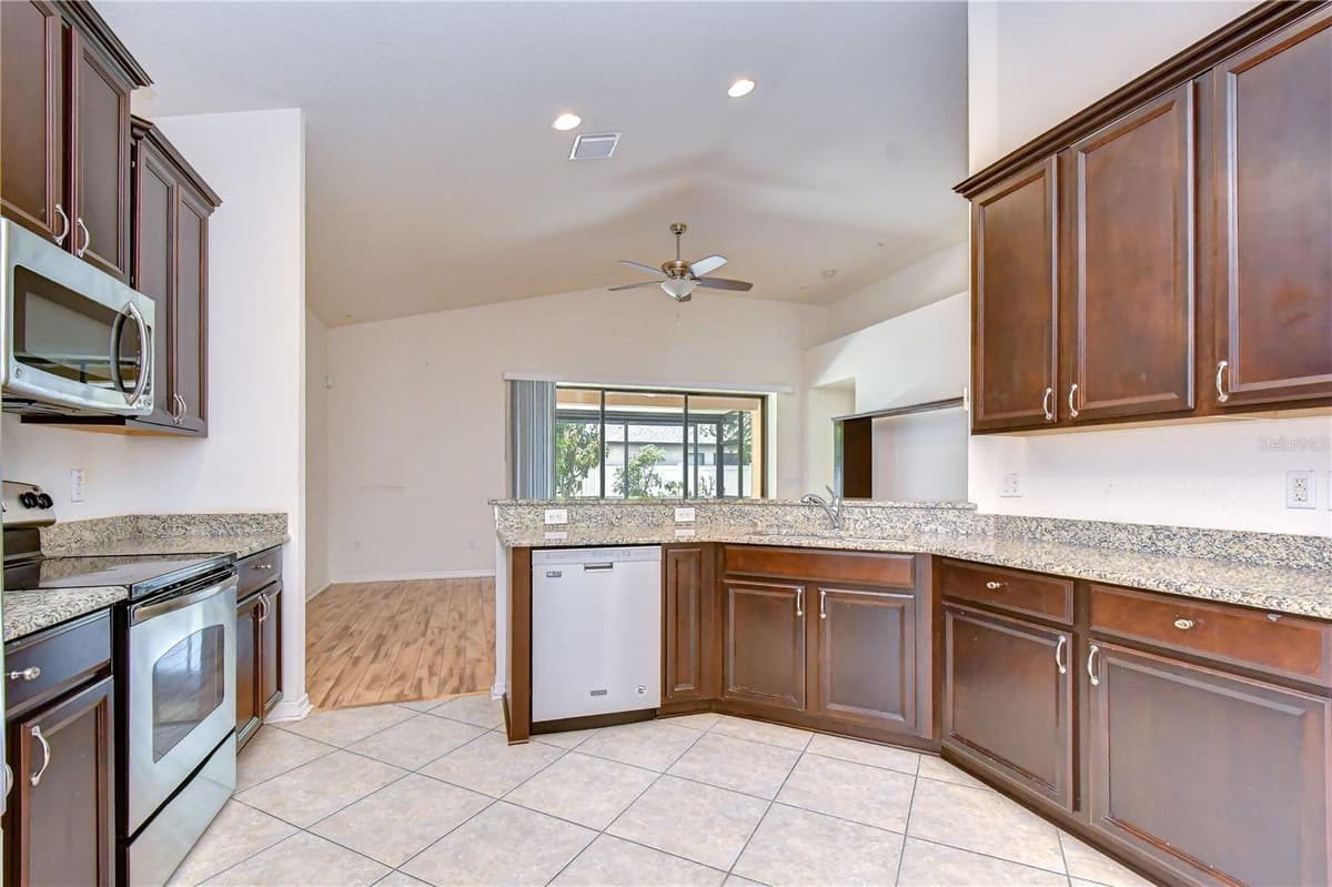 8443 WHITE POPLAR DRIVE — photo 38 of 100