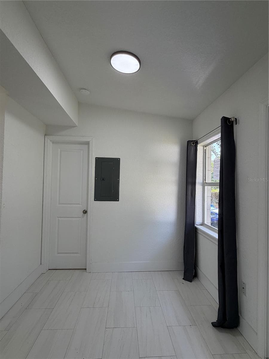 3126 KELVINGTON DRIVE — photo 8 of 27