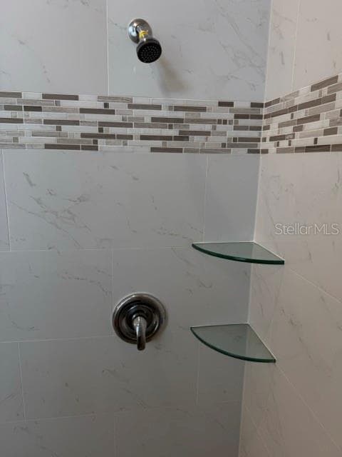 588 HOLLOWTREE PLACE — photo 16 of 25