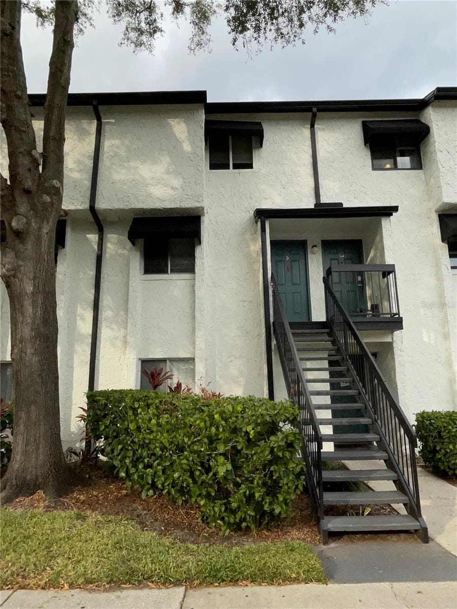 4263 SEMORAN BOULEVARD — photo 1 of 21