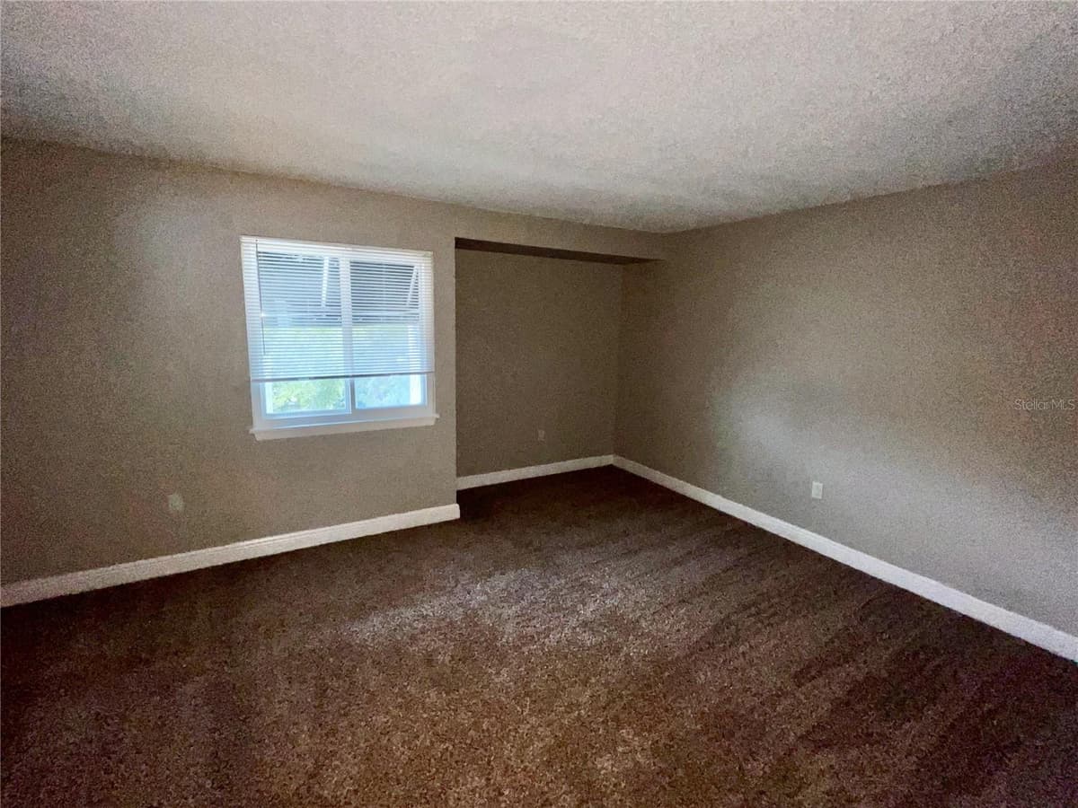 4263 SEMORAN BOULEVARD — photo 11 of 21
