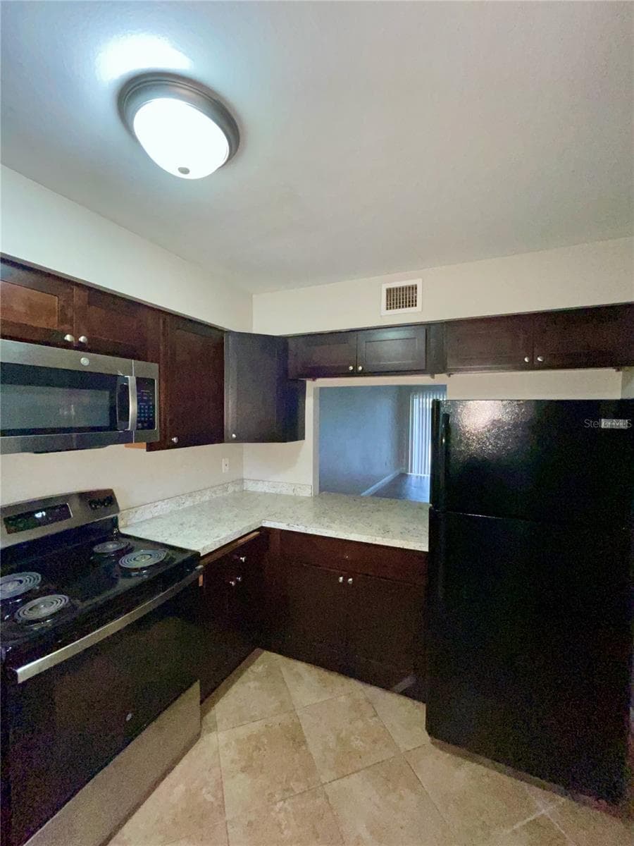 4263 SEMORAN BOULEVARD — photo 7 of 21