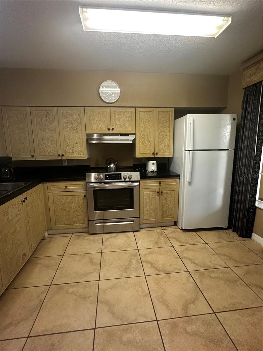 8601 WORLDQUEST BOULEVARD — photo 3 of 39